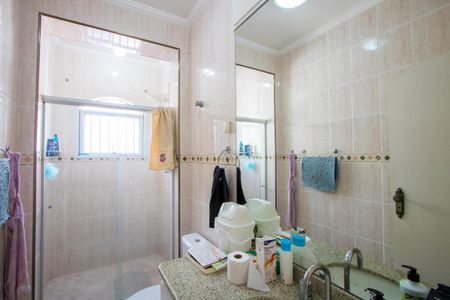 Apartamento à venda com 112m², 2 quartos e 2 vagasBanheiro do quarto 2