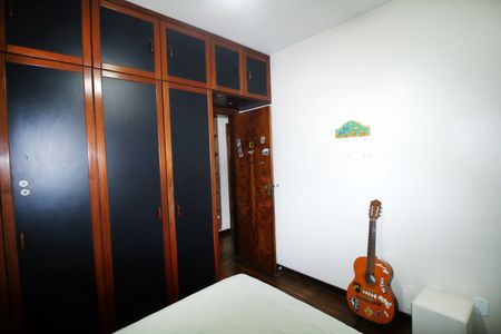 Casa à venda com 335m², 4 quartos e 4 vagasQuarto 2