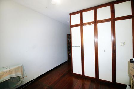 Casa à venda com 335m², 4 quartos e 4 vagasQuarto 1