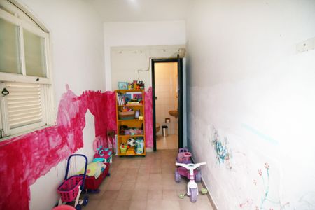 Casa à venda com 335m², 4 quartos e 4 vagasQuarto de Serviço