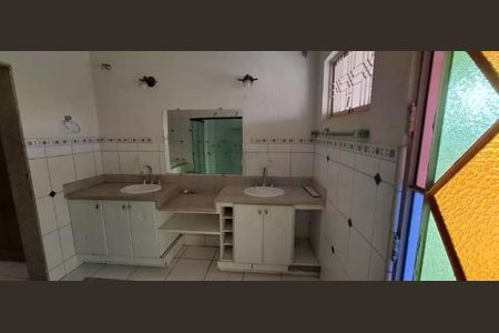 Casa para alugar com 4 quartos, 467m² em Tabajaras, Uberlândia