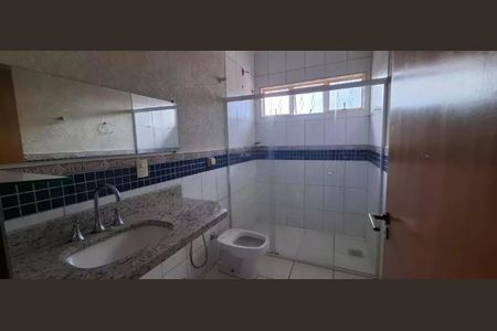 Casa para alugar com 4 quartos, 467m² em Tabajaras, Uberlândia