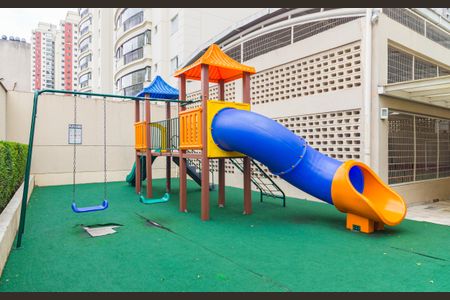 Apartamento à venda com 126m², 2 quartos e sem vagaPlayground