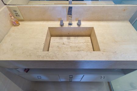 Apartamento à venda com 126m², 2 quartos e sem vagaDetalhe Banheiro - Suíte 2