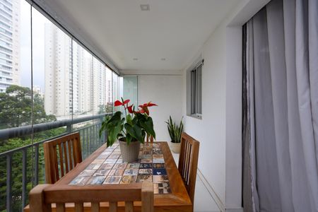 Apartamento à venda com 87m², 2 quartos e 2 vagasVaranda da Sala