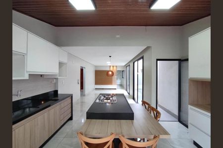 Cozinha de casa para alugar com 3 quartos, 199m² em Martins, Uberlândia