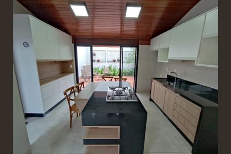 Cozinha de casa para alugar com 3 quartos, 199m² em Martins, Uberlândia