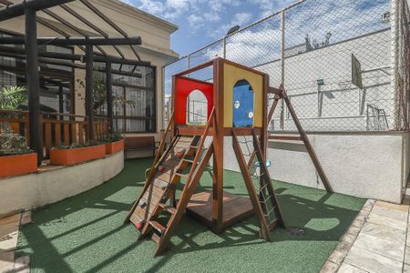Apartamento à venda com 97m², 3 quartos e 2 vagasÁrea comum - Playground