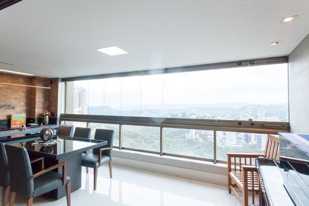 Apartamento à venda com 201m², 3 quartos e 4 vagas Apartamento à venda com 201m², 3 quartos e 4 vagassala