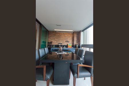 Apartamento à venda com 201m², 3 quartos e 4 vagas Apartamento à venda com 201m², 3 quartos e 4 vagasVaranda da Sala