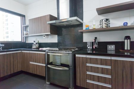 Apartamento à venda com 201m², 3 quartos e 4 vagas Apartamento à venda com 201m², 3 quartos e 4 vagasCozinha