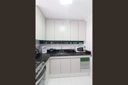 Apartamento à venda com 67m², 2 quartos e 1 vaga Apartamento à venda com 67m², 2 quartos e 1 vagaCozinha e Área de Serviço