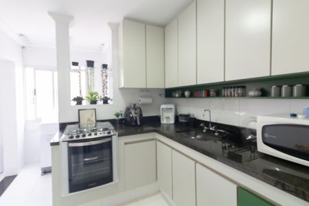 Apartamento à venda com 67m², 2 quartos e 1 vaga Apartamento à venda com 67m², 2 quartos e 1 vagaCozinha e Área de Serviço