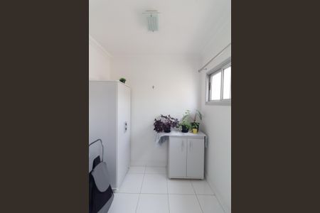 Apartamento à venda com 67m², 2 quartos e 1 vaga Apartamento à venda com 67m², 2 quartos e 1 vagaQuarto de Serviço