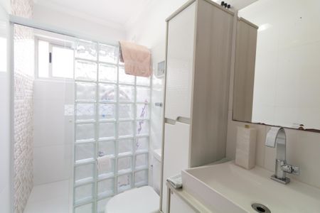 Apartamento à venda com 67m², 2 quartos e 1 vaga Apartamento à venda com 67m², 2 quartos e 1 vagaBanheiro