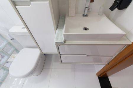 Apartamento à venda com 67m², 2 quartos e 1 vaga Apartamento à venda com 67m², 2 quartos e 1 vagaBanheiro