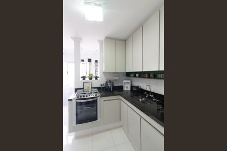 Apartamento à venda com 67m², 2 quartos e 1 vaga Apartamento à venda com 67m², 2 quartos e 1 vagaCozinha e Área de Serviço