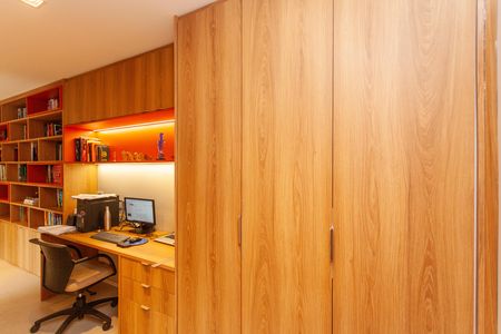 Casa para alugar com 210m², 3 quartos e 3 vagasHome Office