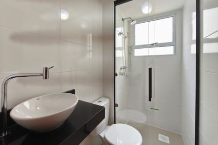 Banheiro de apartamento para alugar com 2 quartos, 50m² em Parque da Figueira, Campinas