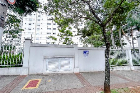 Apartamento à venda com 202m², 5 quartos e 4 vagasFachada com plaquinha
