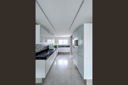 Apartamento à venda com 202m², 5 quartos e 4 vagasCozinha