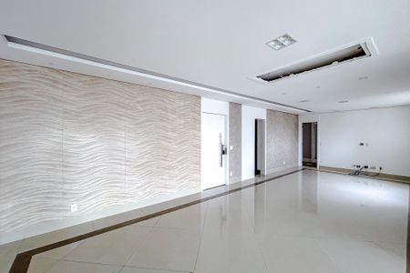 Apartamento à venda com 202m², 5 quartos e 4 vagasSala