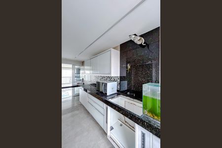 Apartamento à venda com 202m², 5 quartos e 4 vagasCozinha