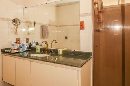 Apartamento à venda com 445m², 4 quartos e 4 vagas Apartamento à venda com 445m², 4 quartos e 4 vagasBanheiro Social