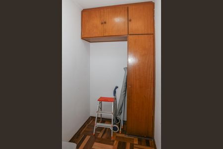 Apartamento à venda com 445m², 4 quartos e 4 vagas Apartamento à venda com 445m², 4 quartos e 4 vagasQuarto de Serviço