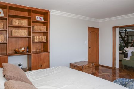 Apartamento à venda com 445m², 4 quartos e 4 vagas Apartamento à venda com 445m², 4 quartos e 4 vagasQuarto