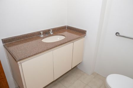 Apartamento à venda com 445m², 4 quartos e 4 vagas Apartamento à venda com 445m², 4 quartos e 4 vagasBanheiro da Suíte