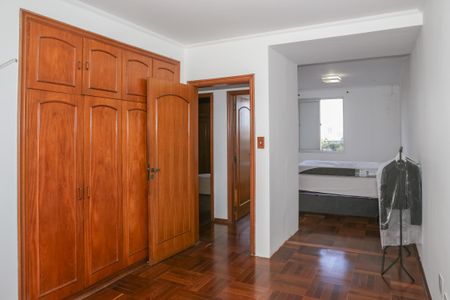 Apartamento à venda com 445m², 4 quartos e 4 vagas Apartamento à venda com 445m², 4 quartos e 4 vagasSuíte