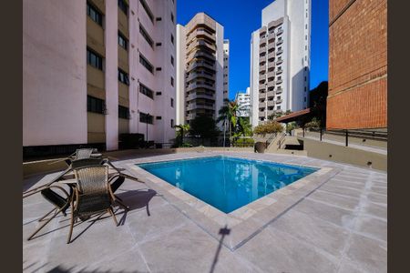 Apartamento à venda com 447m², 5 quartos e 4 vagasÁrea externa