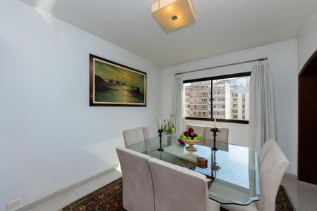 Apartamento à venda com 447m², 5 quartos e 4 vagasSala de jantar