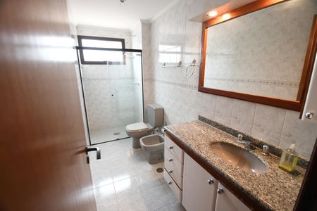 Apartamento à venda com 117m², 3 quartos e 2 vagasBanheiro Social