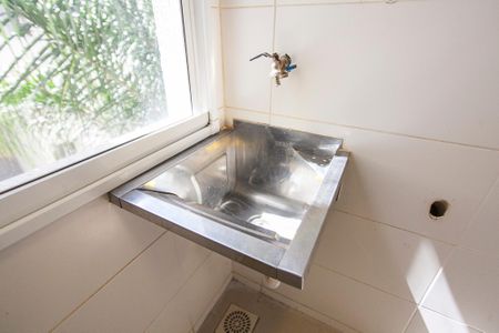 Apartamento para alugar com 77m², 3 quartos e 1 vagaÁrea de Serviço