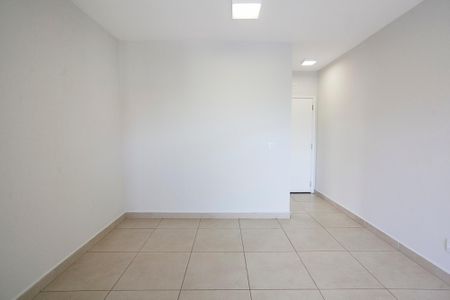 Apartamento para alugar com 77m², 3 quartos e 1 vagaSala