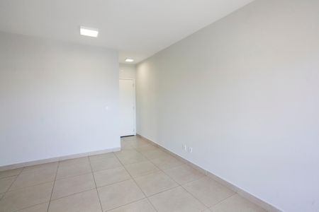Apartamento para alugar com 77m², 3 quartos e 1 vagaSala