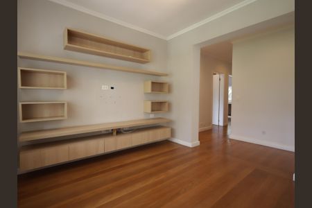 Casa de condomínio à venda com 483m², 4 quartos e 4 vagasSala intima