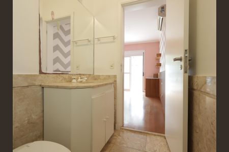 Casa de condomínio à venda com 483m², 4 quartos e 4 vagasSuíte 2