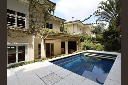 Casa de condomínio à venda com 483m², 4 quartos e 4 vagasPiscina