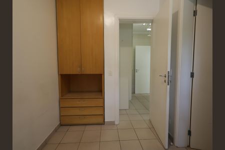 Casa de condomínio à venda com 483m², 4 quartos e 4 vagasQuarto de Serviço