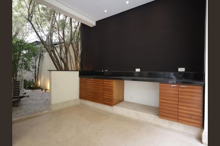 Casa de condomínio à venda com 483m², 4 quartos e 4 vagasVaranda gourmet