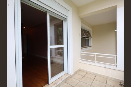 Casa de condomínio à venda com 483m², 4 quartos e 4 vagasVaranda da suíte