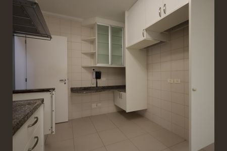 Casa de condomínio à venda com 483m², 4 quartos e 4 vagasCozinha