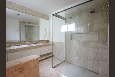 Casa de condomínio à venda com 483m², 4 quartos e 4 vagasBanheiro da Suíte 4