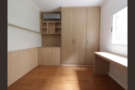 Casa de condomínio à venda com 483m², 4 quartos e 4 vagasSuíte 3