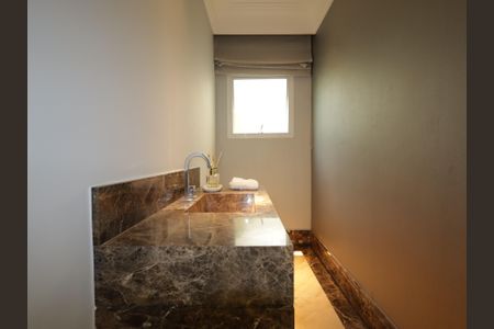 Casa de condomínio à venda com 483m², 4 quartos e 4 vagasLavabo