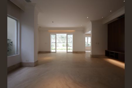 Casa de condomínio à venda com 483m², 4 quartos e 4 vagasSala