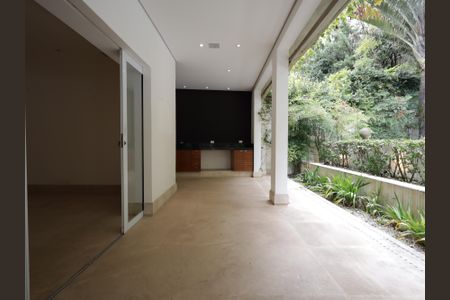 Casa de condomínio à venda com 483m², 4 quartos e 4 vagasVaranda